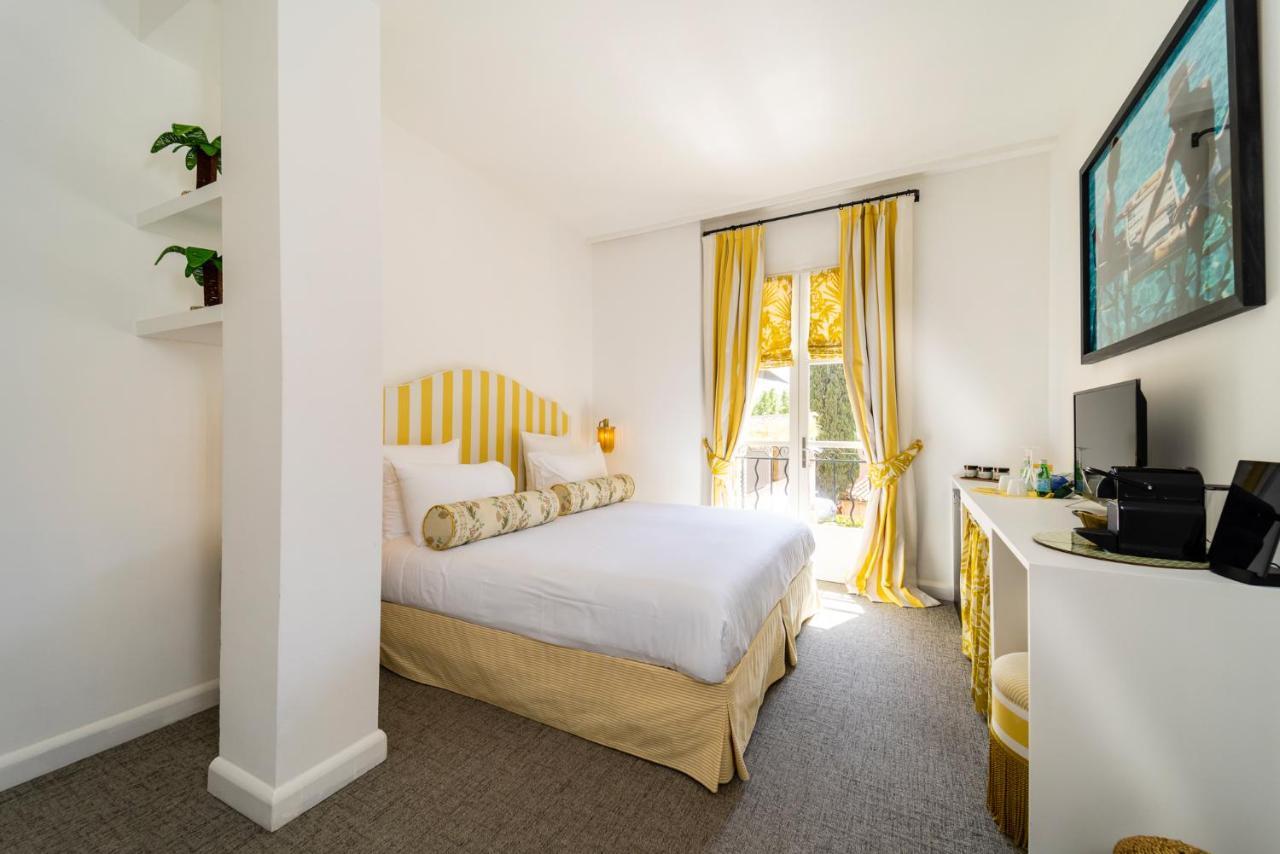 Hotel Le Y Saint Tropez Bagian luar foto